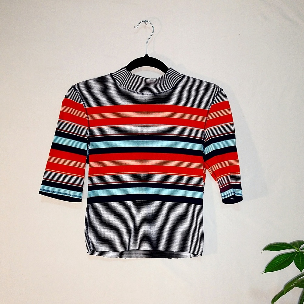 Striped n cropped short sleeve turtleneck